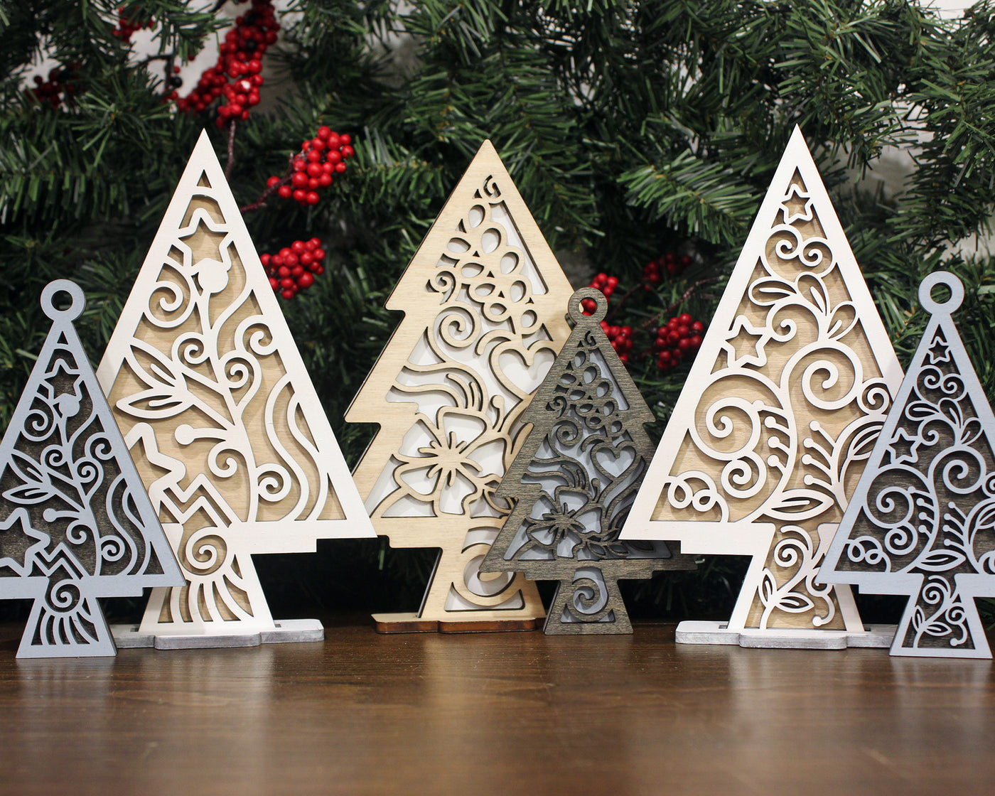 2pcs set of Decorative Christmas Tree & Ornaments